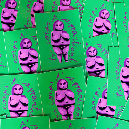 Stickers « Ton corps t’appartient » superposés, avec une silhouette féminine violette sur fond vert.
